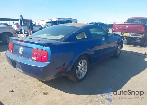2007 Ford Mustang V6 Deluxe/V6 Premium z USA, uszkodzony, nr VIN 1ZVFT80N675367149